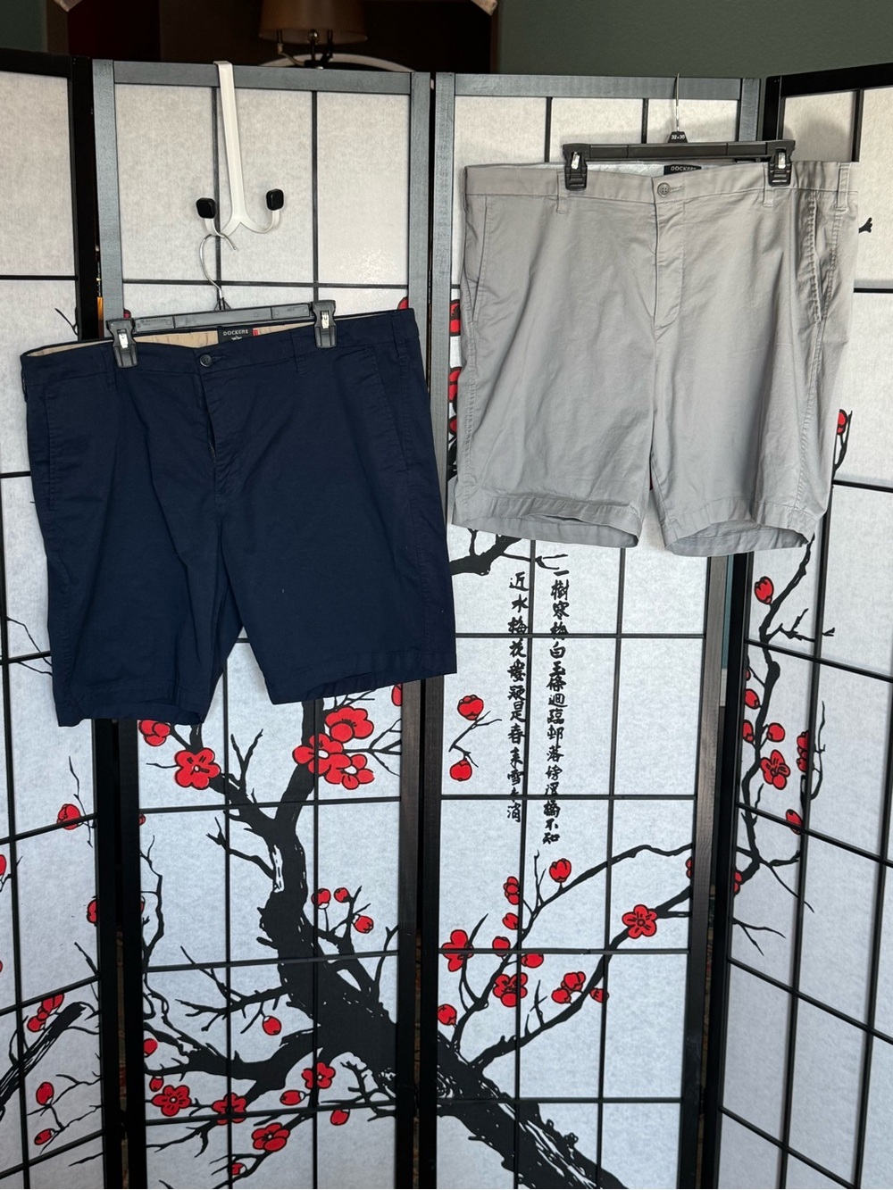 Dockers Mens sz 44 Flat-Front Cotton Stretch Shorts Bundle Navy & Gray